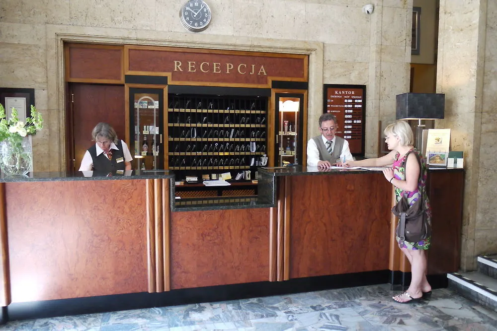 Hotel Rzymski 포즈난